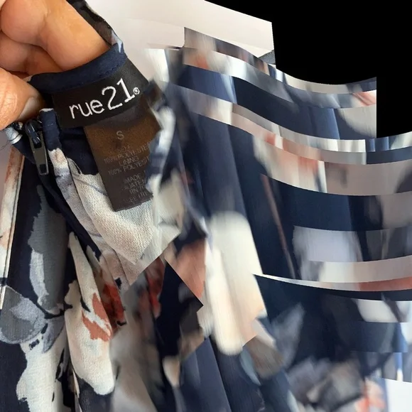 Rue21 Blue and White Pleated Halter Maxi Dress - Picture 10 of 12